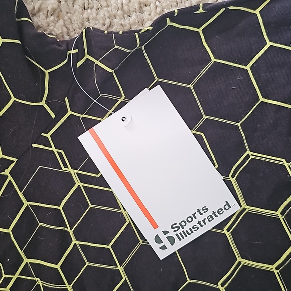 Sports Illustrated T Shirt - Picture 3 of 6